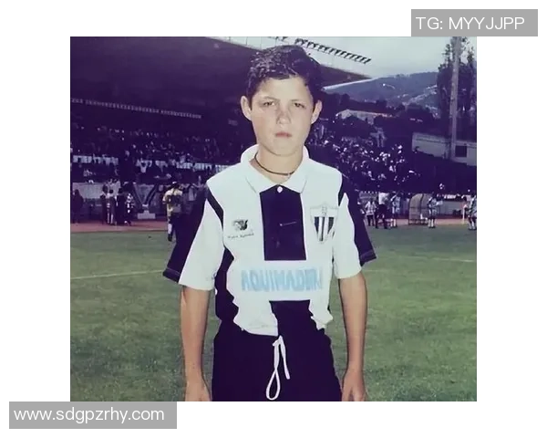 从辍学少年到足球巨星:那些逆境中崛起的传奇人物 从辍学少年到足球巨星:那些逆境中崛起的传奇人物