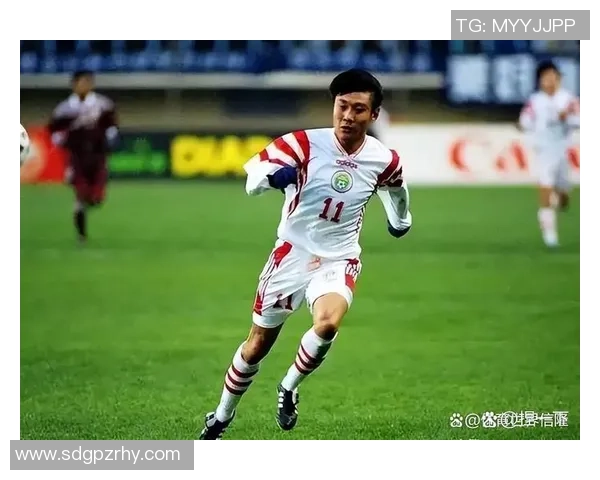 星光熠熠 足球英雄齐聚一堂 展现顶级竞技风采与无尽荣耀