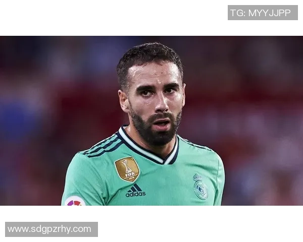 穿上4号球衣的足球明星们：从经典到现役的中场指挥官和防守巨星