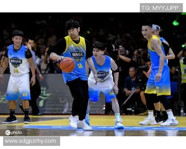 周杰伦与足球巨星合影高清大曝光展现不一样的球迷情结与友谊 周杰伦与足球巨星合影高清大曝光展现不一样的球迷情结与友谊