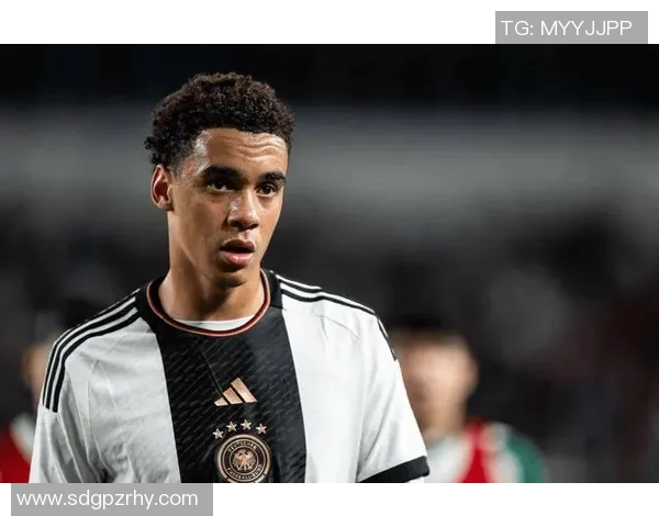 闪耀绿茵场的她们女性足球球星书写巅峰荣耀与传奇 闪耀绿茵场的她们女性足球球星书写巅峰荣耀与传奇